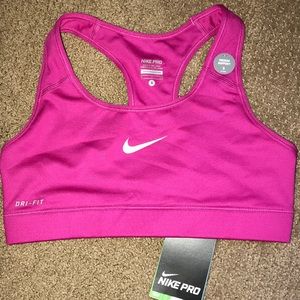 Never worn, Size small, Nike sports bra